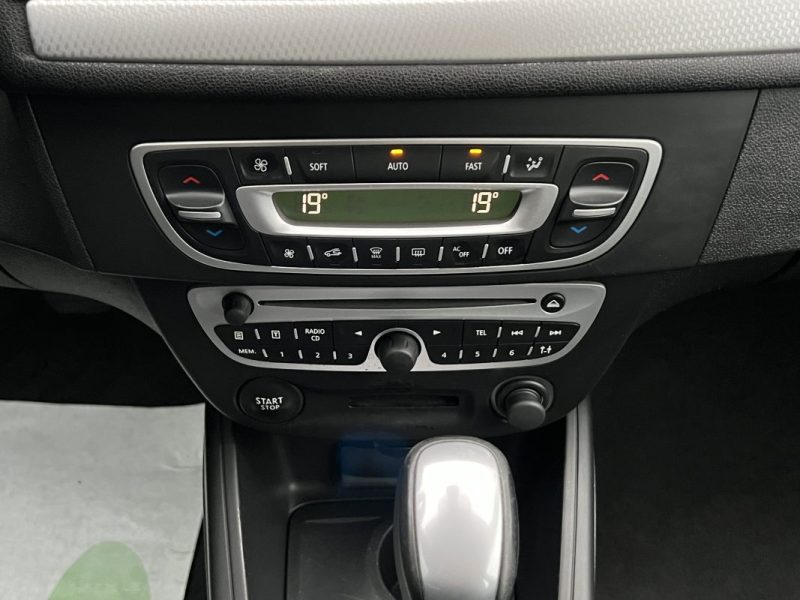 RENAULT MEGANE 3 III 2.0 16V 140 Cv BOITE AUTOMATIQUE 5 PORTES - GARANTIE 1 AN