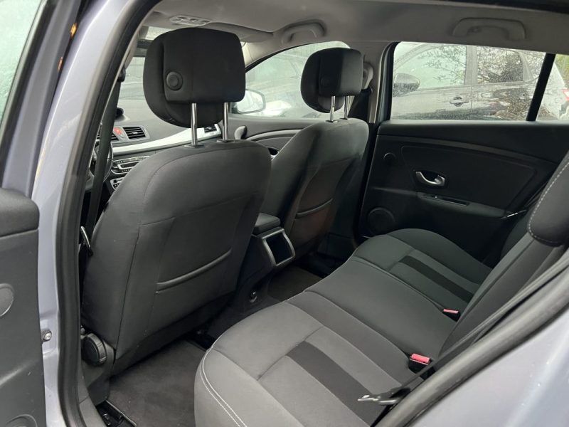 RENAULT MEGANE 3 III 2.0 16V 140 Cv BOITE AUTOMATIQUE 5 PORTES - GARANTIE 1 AN