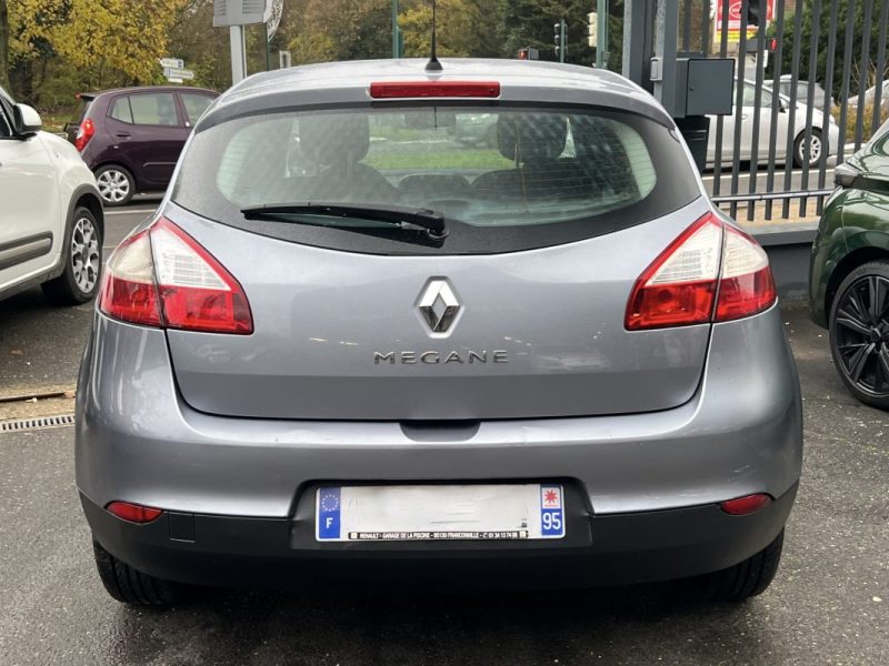 RENAULT MEGANE 3 III 2.0 16V 140 Cv BOITE AUTOMATIQUE 5 PORTES - GARANTIE 1 AN