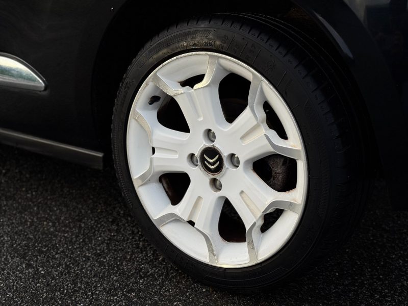 CITROEN DS3 1.6 VTI 120 SO CHIC - Boite Auto / Radar AV / AR - Révisée & Garantie 6 mois. 