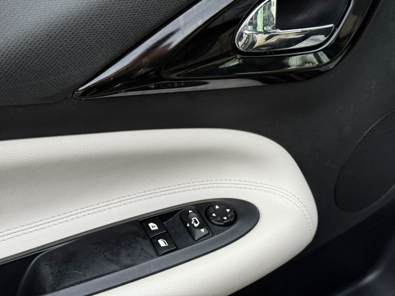 CITROEN DS3 1.6 VTI 120 SO CHIC - Boite Auto / Radar AV / AR - Révisée & Garantie 6 mois. 