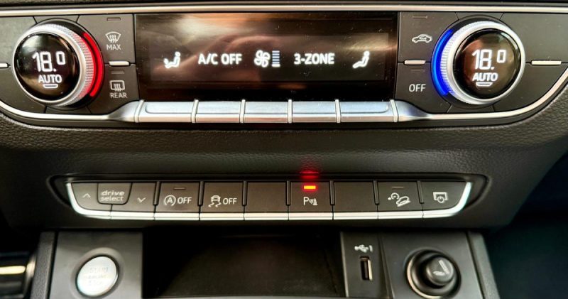 AUDI Q5 2.0 TDI 163CH S-LINE EXECUTIVE QUATTRO  Toit Ouvrant