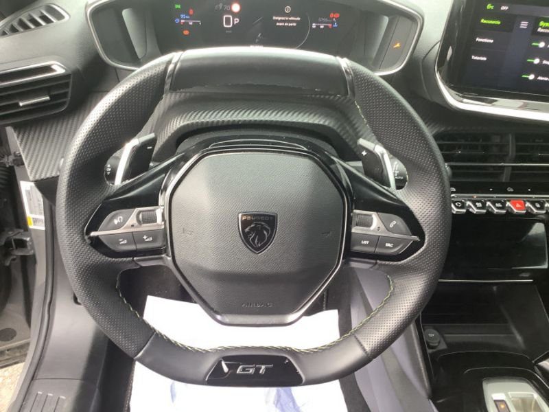 Peugeot 2008 PureTech 130 S&S EAT8 GT