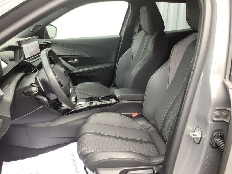 Peugeot 2008 PureTech 130 S&S EAT8 GT