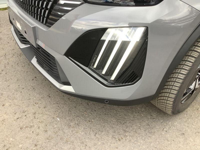 Peugeot 2008 PureTech 130 S&S EAT8 GT