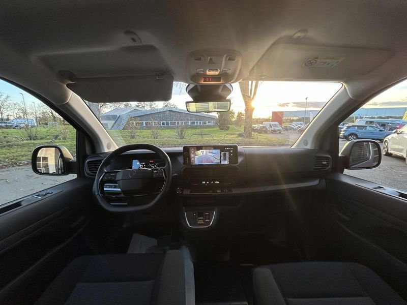 Citroën Jumpy M CabAppro 2.2 D 180 EAT8 5pl PackPremiumConnect JA17 Pack Look Camera