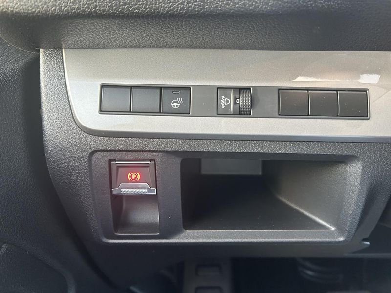 Citroën Jumpy M CabAppro 2.2 D 180 EAT8 5pl PackPremiumConnect JA17 Pack Look Camera