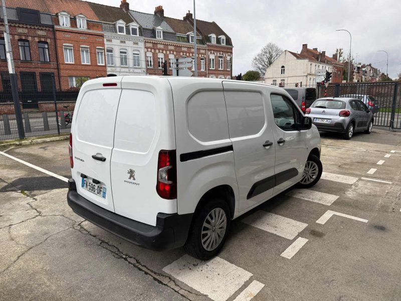 PEUGEOT PARTNER STANDARD 1000KG BLUEHDI 75cv PREMIUM - 3 PLACES - 69.000kms - TVA RECUPERABLE