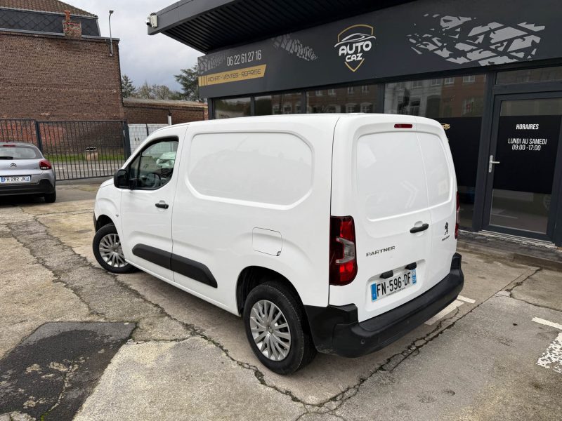 PEUGEOT PARTNER STANDARD 1000KG BLUEHDI 75cv PREMIUM - 3 PLACES - 69.000kms - TVA RECUPERABLE