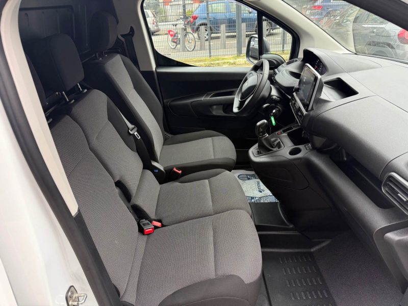 PEUGEOT PARTNER STANDARD 1000KG BLUEHDI 75cv PREMIUM - 3 PLACES - 69.000kms - TVA RECUPERABLE
