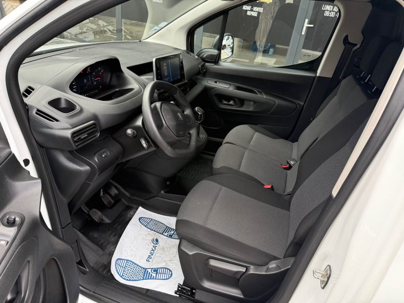 PEUGEOT PARTNER STANDARD 1000KG BLUEHDI 75cv PREMIUM - 3 PLACES - 69.000kms - TVA RECUPERABLE