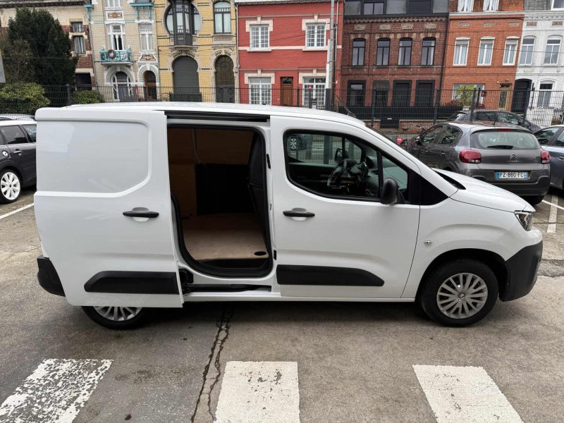 PEUGEOT PARTNER STANDARD 1000KG BLUEHDI 75cv PREMIUM - 3 PLACES - 69.000kms - TVA RECUPERABLE