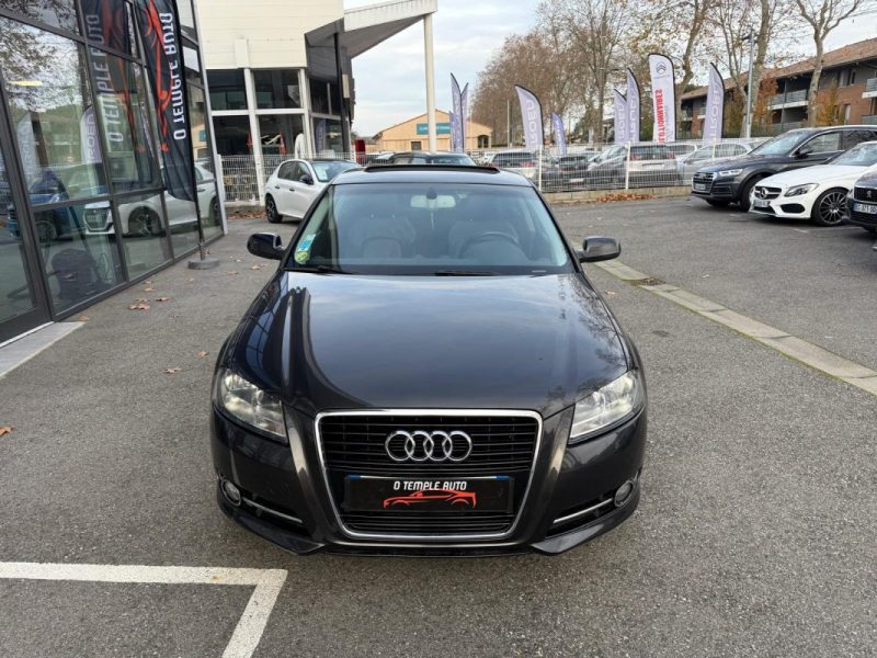 AUDI A3 Berline 105 ch 1.6 TDI Toit ouvrant panoramique / Intérieur Cuir / Climatisation bi-zone