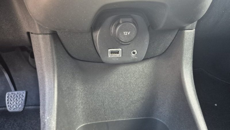 TOYOTA AYGO 1.0 VVT-i 69 ch X-Play X-Shift 5p