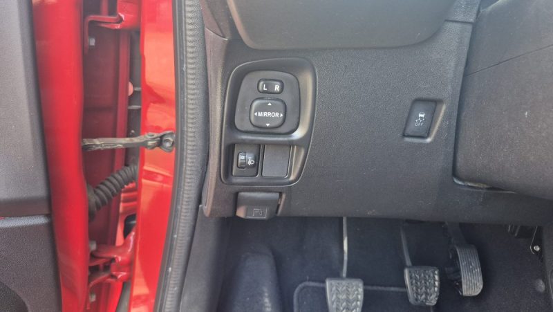 TOYOTA AYGO 1.0 VVT-i 69 ch X-Play X-Shift 5p