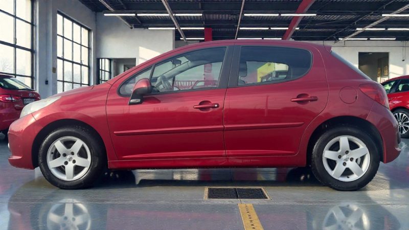 PEUGEOT 207 1.4 PREMIUM 5PORTES 1ERMAIN GARANTIE 6MOIS