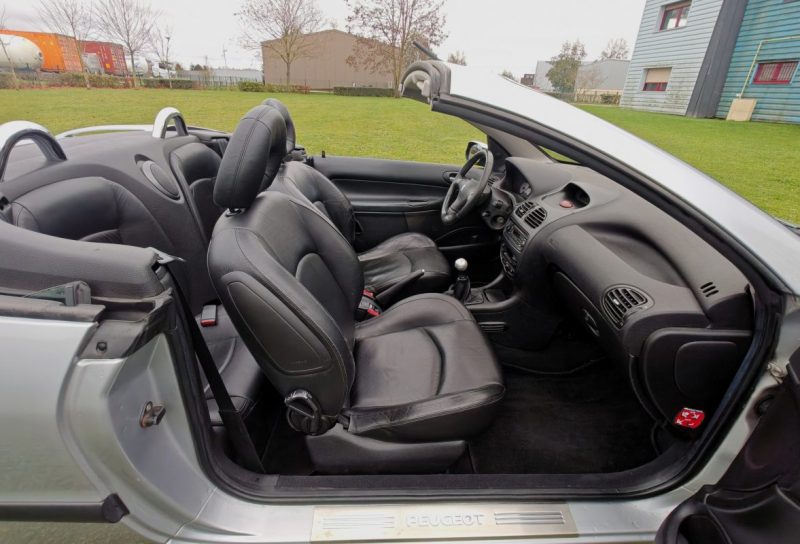 PEUGEOT 206 CC 2.0 16v PLATINIUM