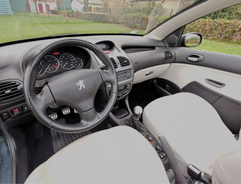 PEUGEOT 206 CC 1.6 16v PLATINIUM