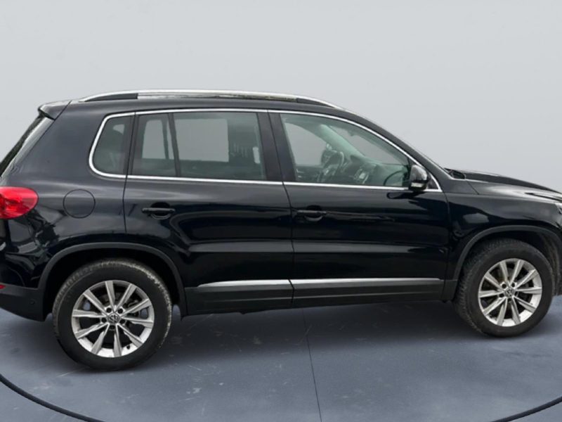 VOLKSWAGEN TIGUAN 2.0 TDI 140 BlueMotion Technology Carat 4Motion