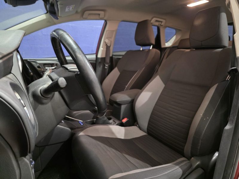 TOYOTA AURIS HSD 136h Design / SUIVI TOYOTA