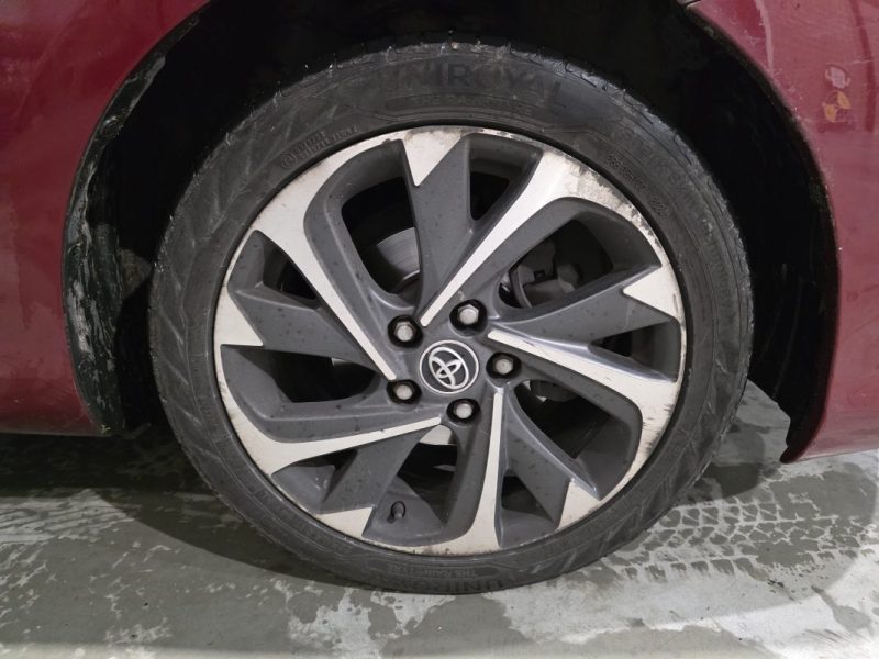 TOYOTA AURIS HSD 136h Design / SUIVI TOYOTA