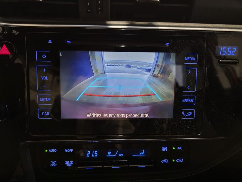 TOYOTA AURIS HSD 136h Design / SUIVI TOYOTA