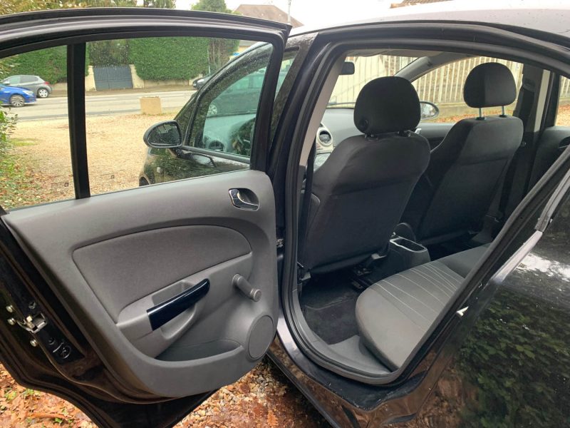 OPEL CORSA 1.2 80 ESSENTIA 2007