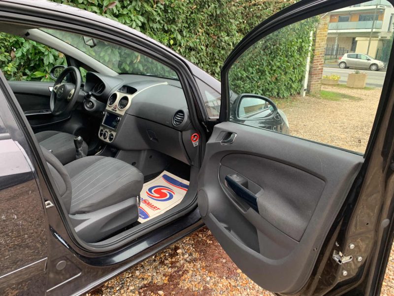 OPEL CORSA 1.2 80 ESSENTIA 2007