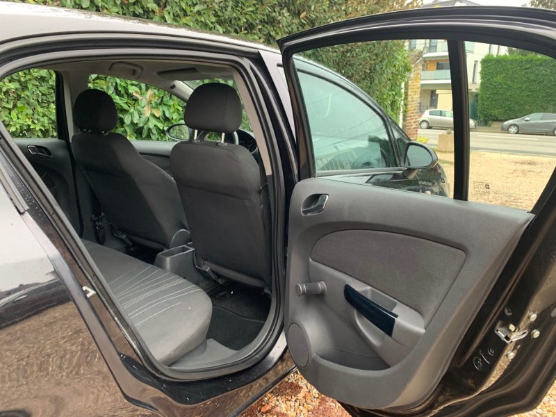 OPEL CORSA 1.2 80 ESSENTIA 2007