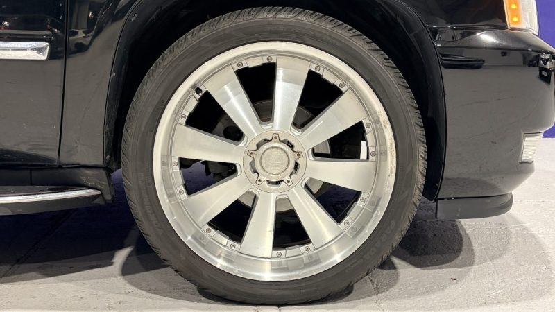 Cadillac  Escalade 409ch 2008 - GPL - 7 place - Sièges chauffants - TV escamotable - Peinture neuve 