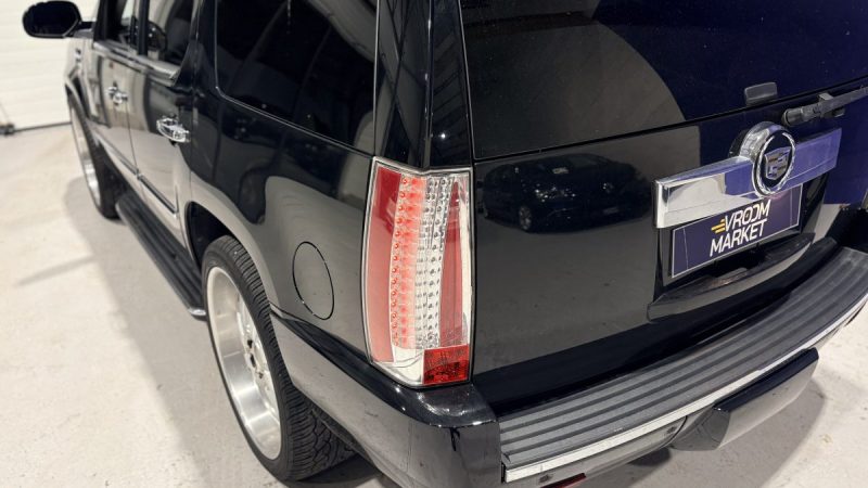 Cadillac  Escalade 409ch 2008 - GPL - 7 place - Sièges chauffants - TV escamotable - Peinture neuve 