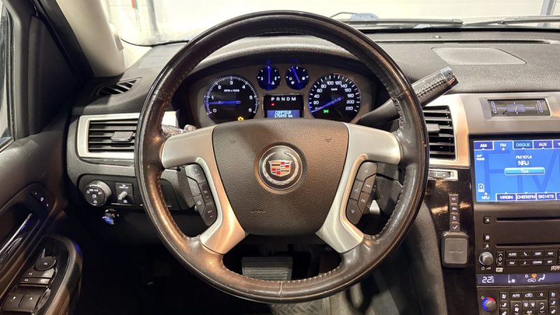 Cadillac  Escalade 409ch 2008 - GPL - 7 place - Sièges chauffants - TV escamotable - Peinture neuve 