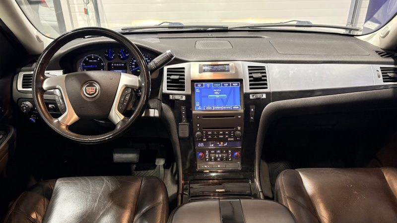 Cadillac  Escalade 409ch 2008 - GPL - 7 place - Sièges chauffants - TV escamotable - Peinture neuve 