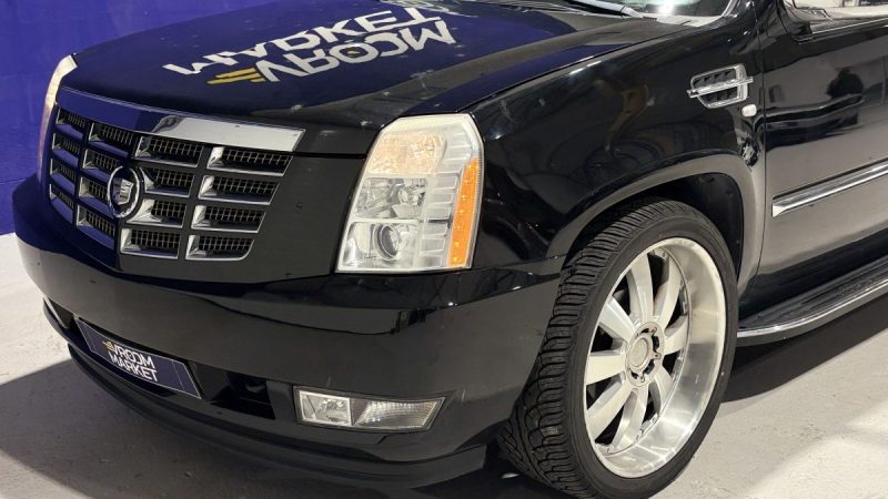 Cadillac  Escalade 409ch 2008 - GPL - 7 place - Sièges chauffants - TV escamotable - Peinture neuve 