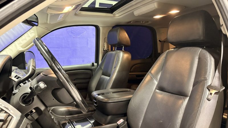 Cadillac  Escalade 409ch 2008 - GPL - 7 place - Sièges chauffants - TV escamotable - Peinture neuve 