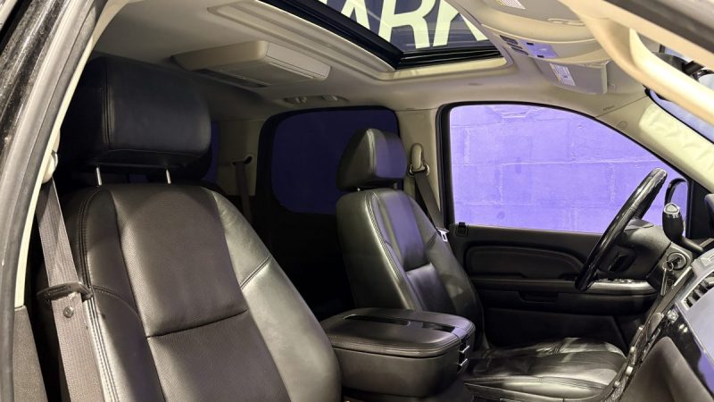 Cadillac  Escalade 409ch 2008 - GPL - 7 place - Sièges chauffants - TV escamotable - Peinture neuve 