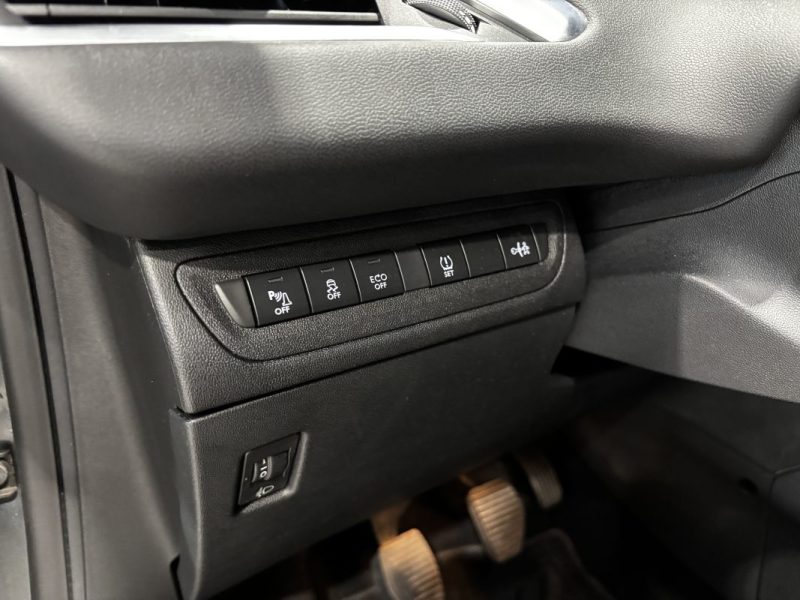 Peugeot 208 1.6l e-HDI 92ch 5P 