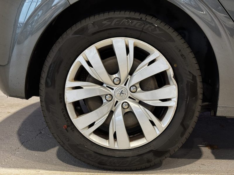 Peugeot 208 1.6l e-HDI 92ch 5P 