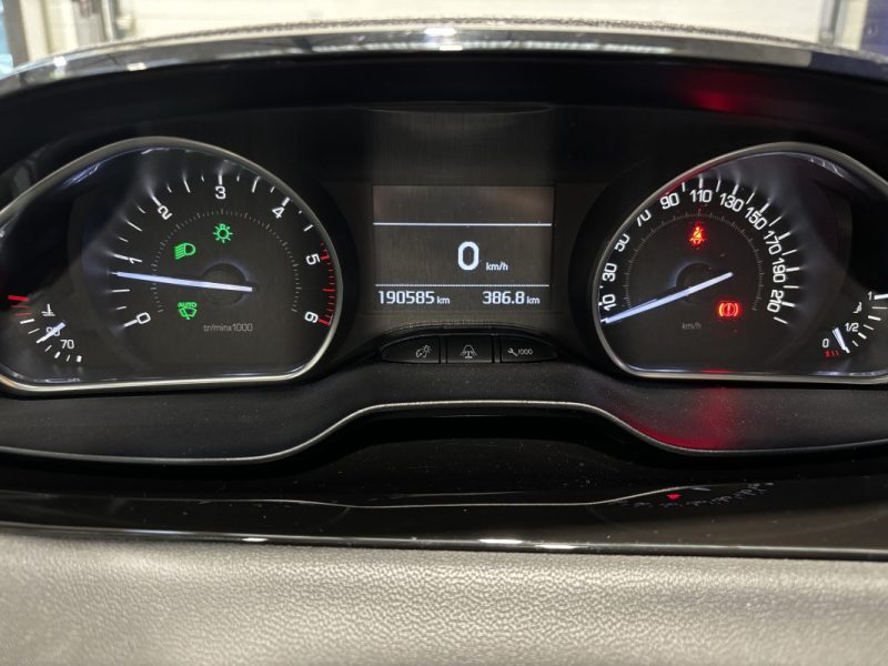 Peugeot 208 1.6l e-HDI 92ch 5P 