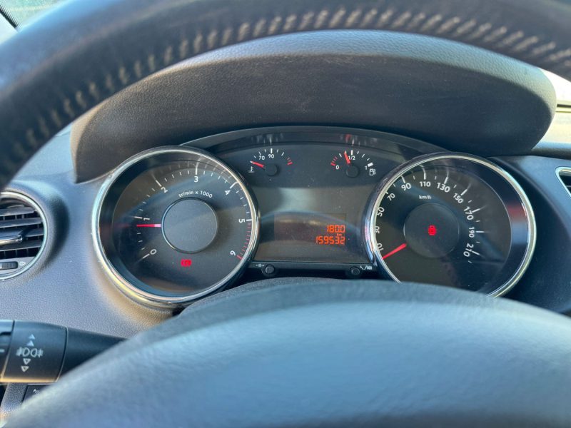 PEUGEOT 3008 1.6 HDI - 8V TURBO 2014