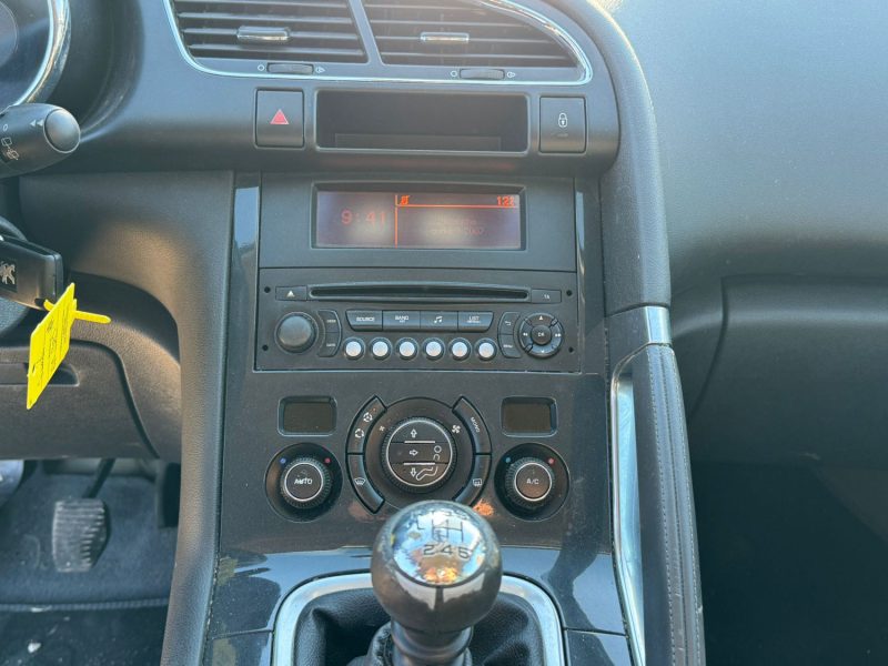 PEUGEOT 3008 1.6 HDI - 8V TURBO 2014