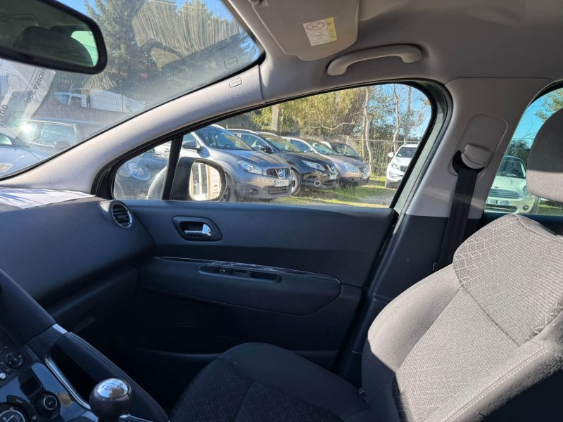 PEUGEOT 3008 1.6 HDI - 8V TURBO 2014