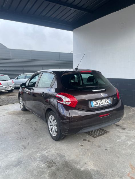 PEUGEOT 208 1.6 HDI 92CH BVM5 ACTIVE 