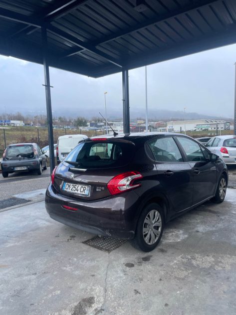 PEUGEOT 208 1.6 HDI 92CH BVM5 ACTIVE 