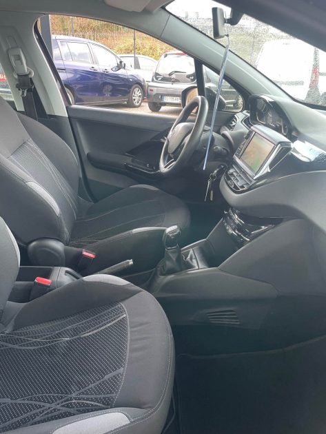 PEUGEOT 208 1.6 HDI 92CH BVM5 ACTIVE 