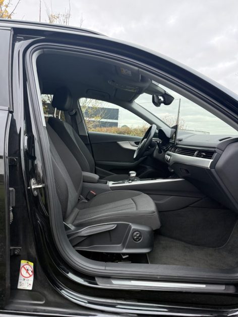 AUDI A4 35 TDI 163ch Business line S-TRONIC / CAMÉRA DE RECUL / COFFRE ÉLECTRIQUE