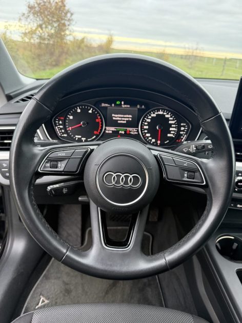 AUDI A4 35 TDI 163ch Business line S-TRONIC / CAMÉRA DE RECUL / COFFRE ÉLECTRIQUE