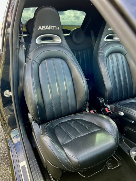 ABARTH 595 1.4 Turbo 180ch Competizione BVA / TOIT OUVRANT / VOLANT CARBONE / BEATS