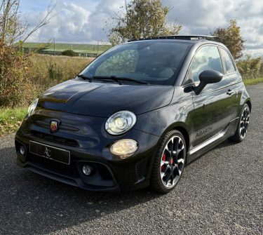 ABARTH 595 1.4 Turbo 180ch Competizione BVA / TOIT OUVRANT / VOLANT CARBONE / BEATS