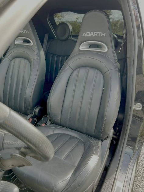 ABARTH 595 1.4 Turbo 180ch Competizione BVA / TOIT OUVRANT / VOLANT CARBONE / BEATS